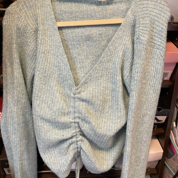 Sweater top. Pale green - Picture 3 of 9